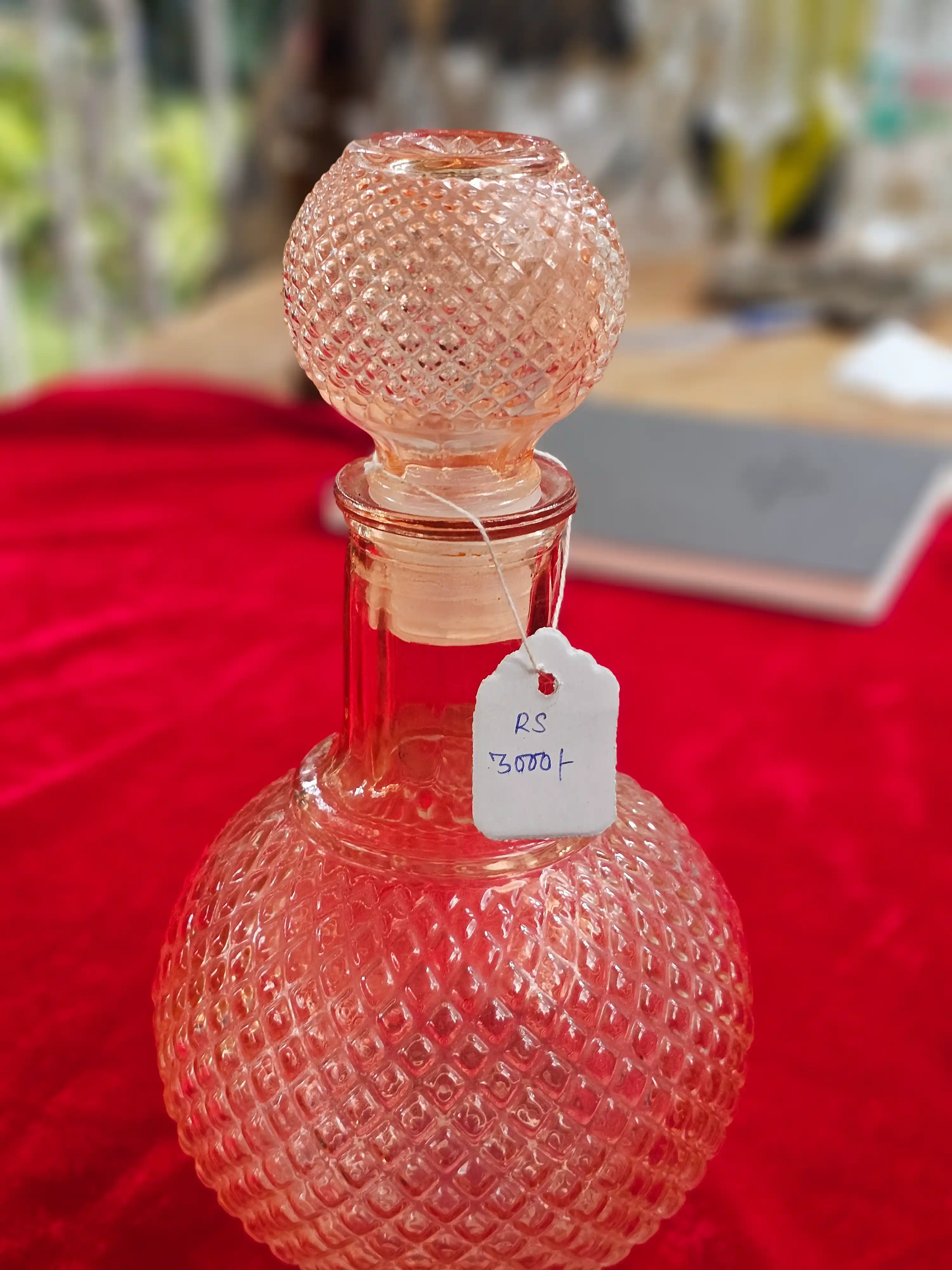 Pink Diamond-Cut Decanter — photo 2