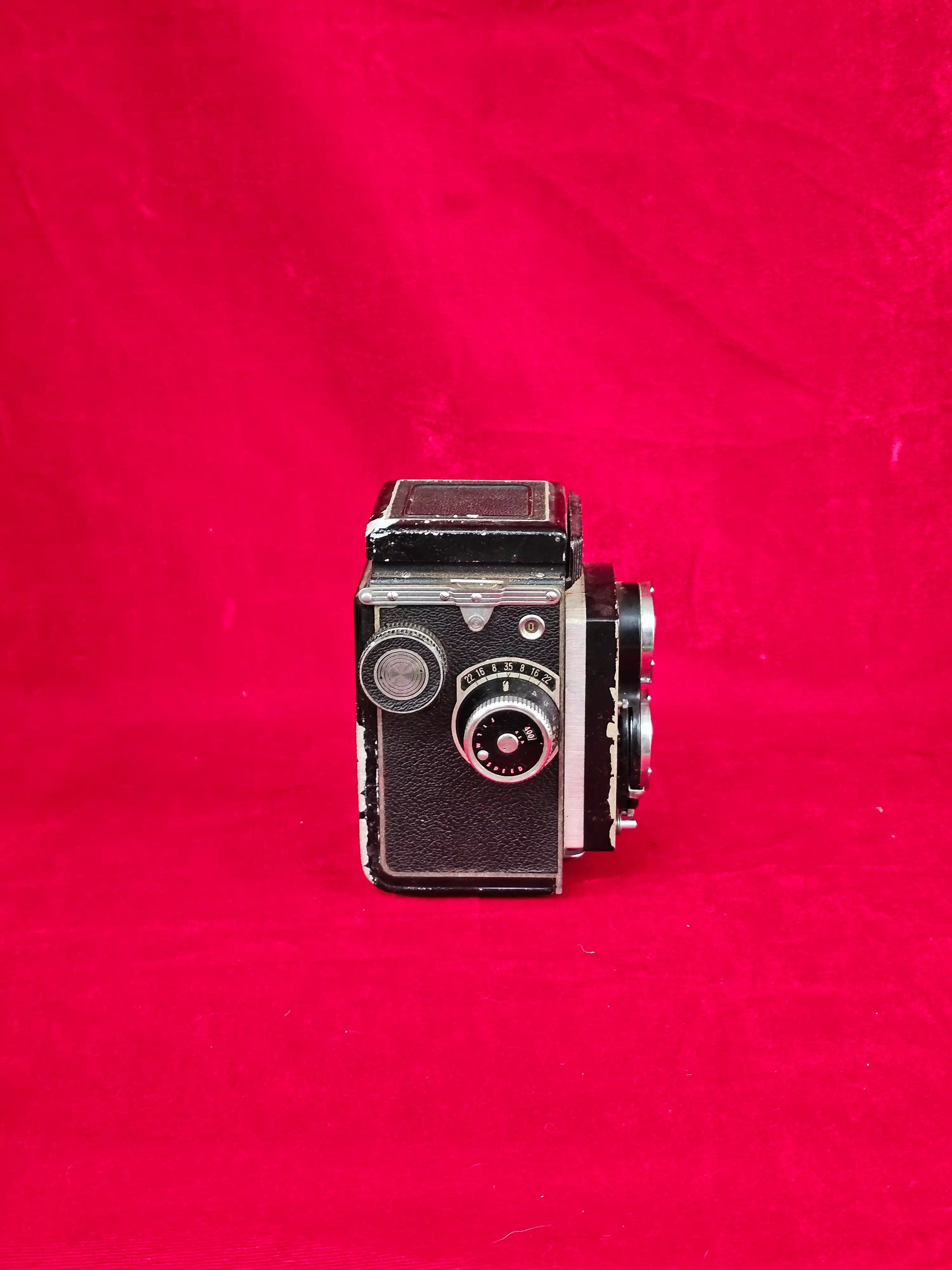 Vintage Walzflex Twin-Lens Reflex (TLR) Camera