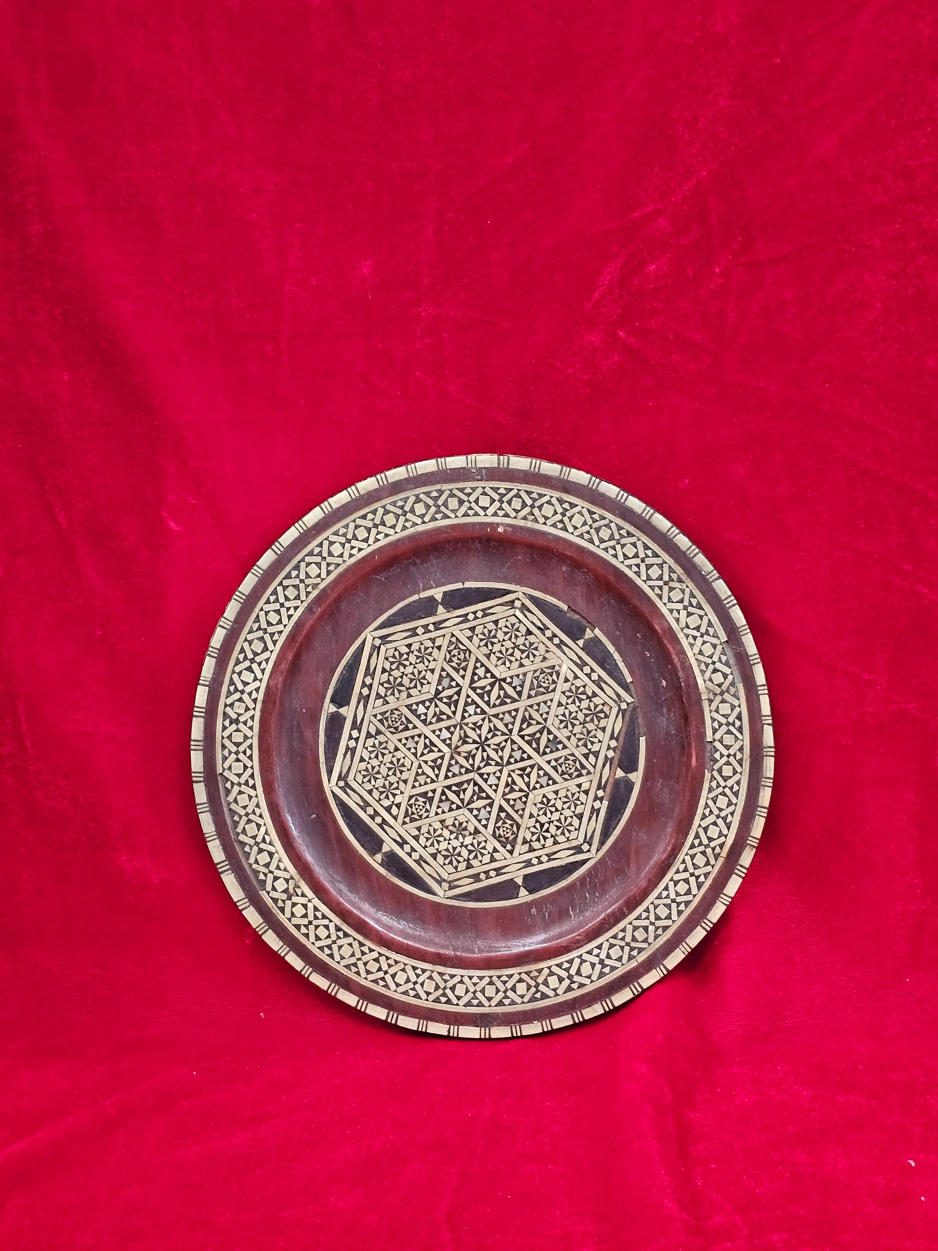 Handcrafted Inlaid Wooden Decorative Plate