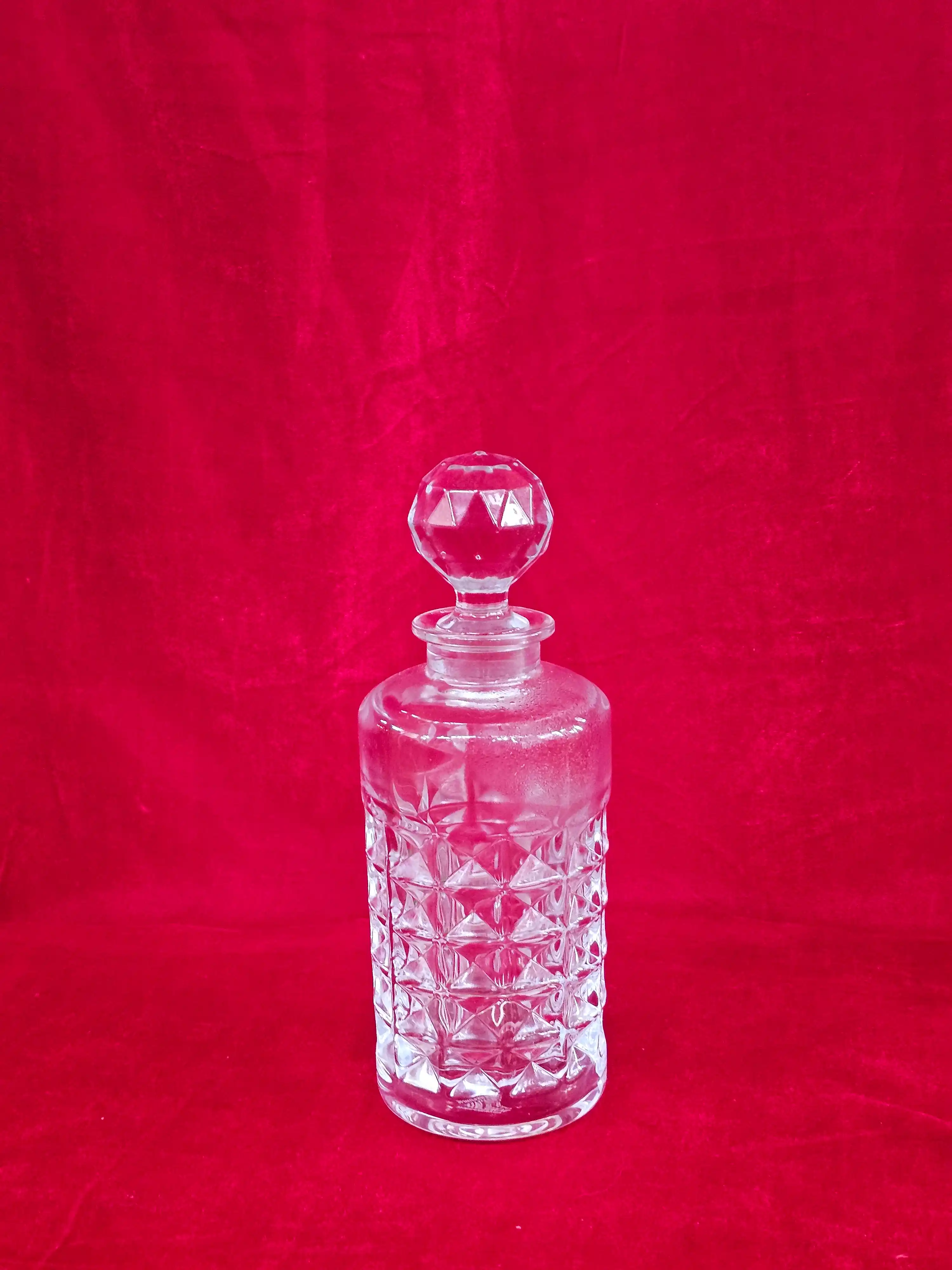Diamond-Cut Clear Glass Decanter with Faceted Stopper